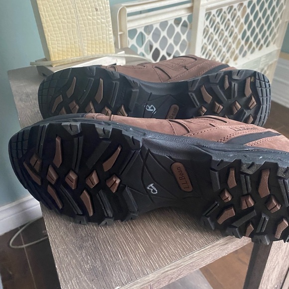 L.L. Bean Waterproof Vertigrip Hiking outdoor sneakers - Picture 9 of 15